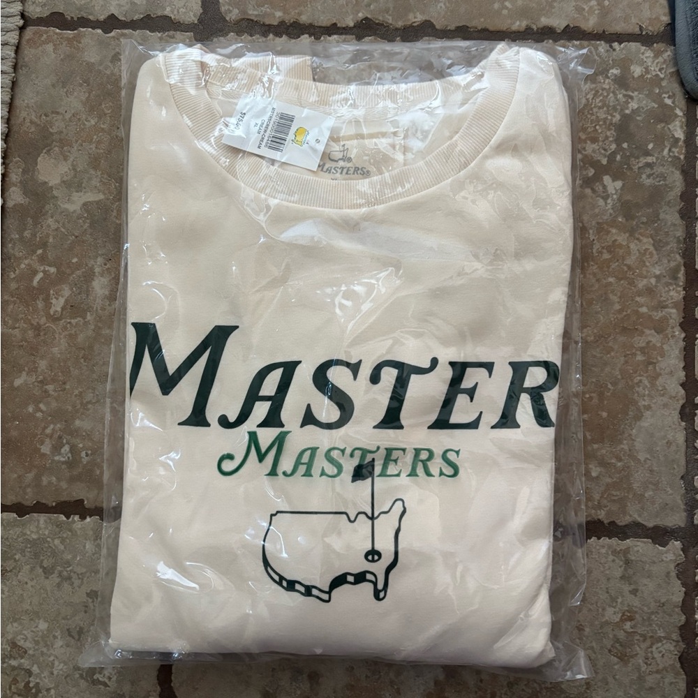 Masters Cream XL Sweatshirt NWT 2026